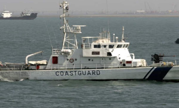 Coast guard caught sreelankan boats from vizhinjam 